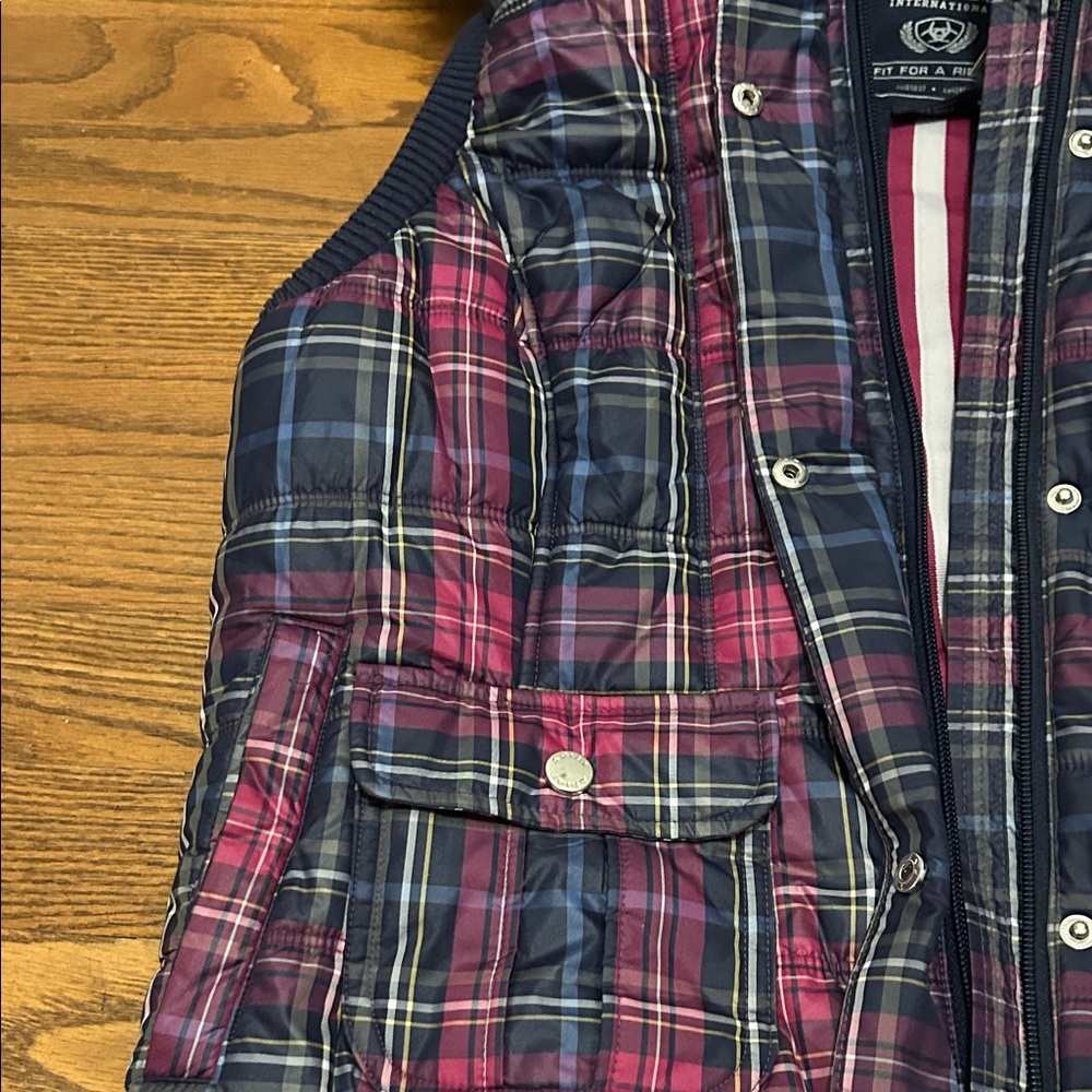 Ariat Vest Women’s L Blue/Pink Plaid Faux Fur Detachable Hood Quilted Western - Picture 13 of 13